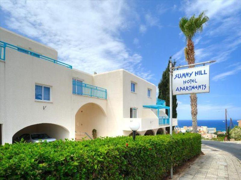 Paphos Sunny Hill Hotel Apartments מראה חיצוני תמונה