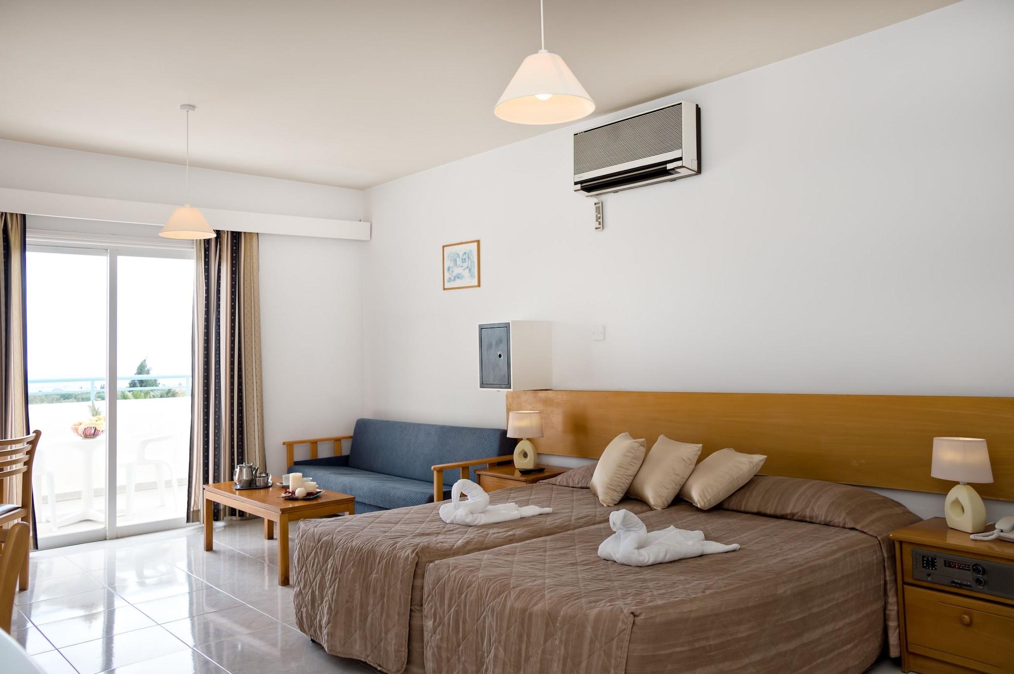 Paphos Sunny Hill Hotel Apartments מראה חיצוני תמונה