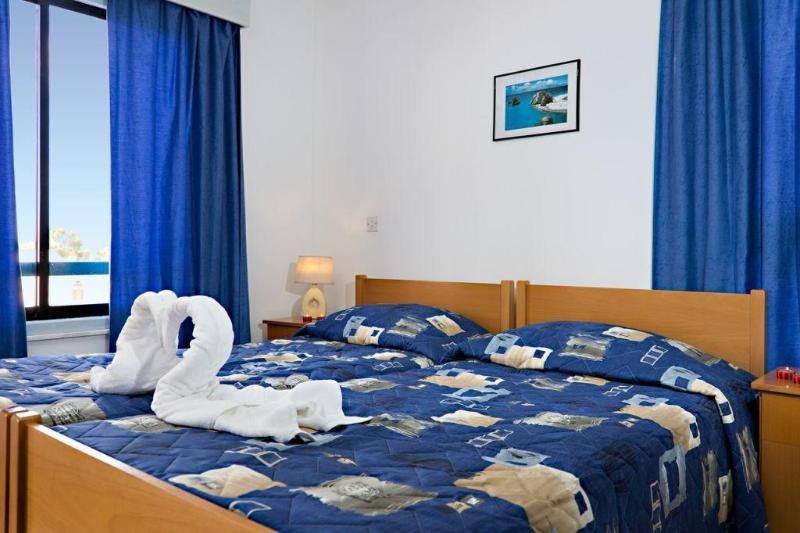 Paphos Sunny Hill Hotel Apartments מראה חיצוני תמונה